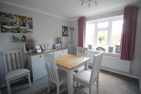 12 Abbeyfields Close, Netley Abbey, Southampton, SO31 5GR