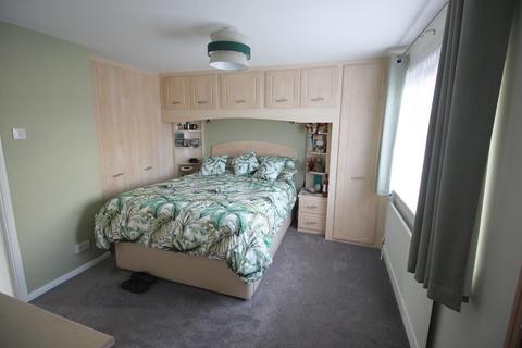 12 Abbeyfields Close, Netley Abbey, Southampton, SO31 5GR