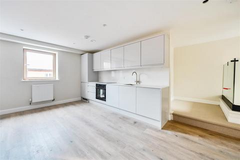 1 bedroom flat for sale, High Street, Ewell, Epsom