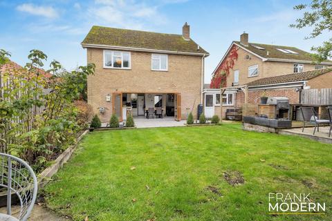 4 bedroom detached house for sale, Barnack Road, Bainton, PE9