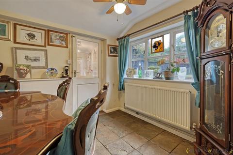 4 bedroom character property for sale, Coddenham Road, Creeting St Mary, Ipswich, IP6