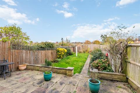 3 bedroom house for sale, Martin Way, London SW20