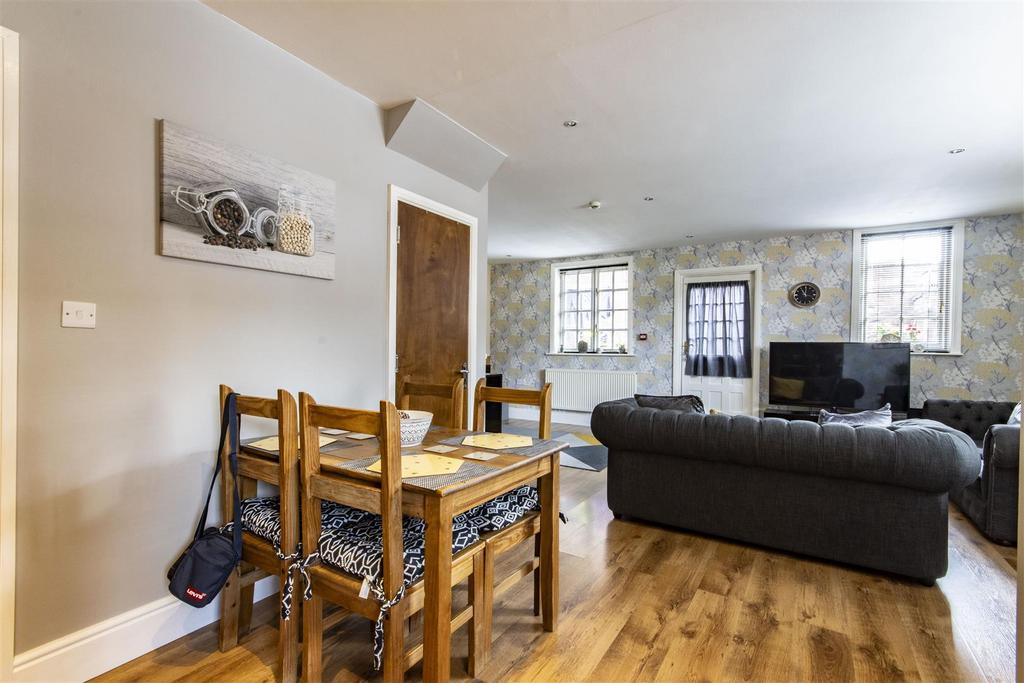 Apartment 5 - Living/Dining Area