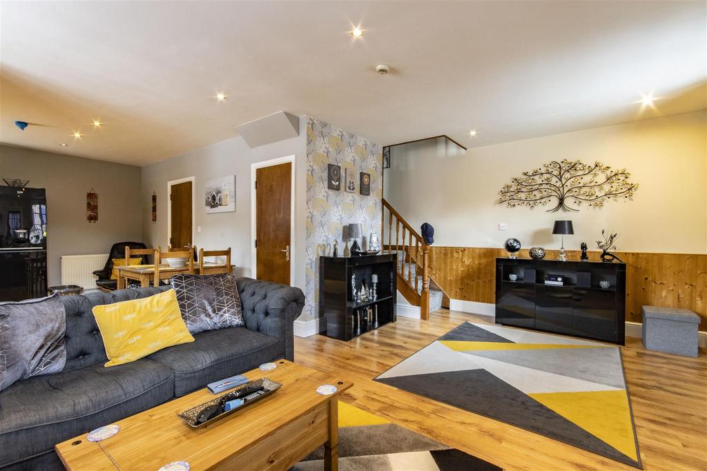 Apartment 5 - Living/Dining Area