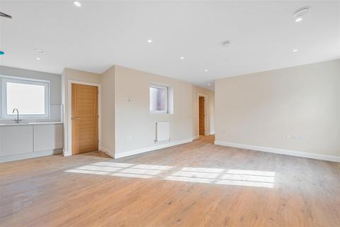 2 bedroom apartment for sale, High Street, Ewell, Epsom