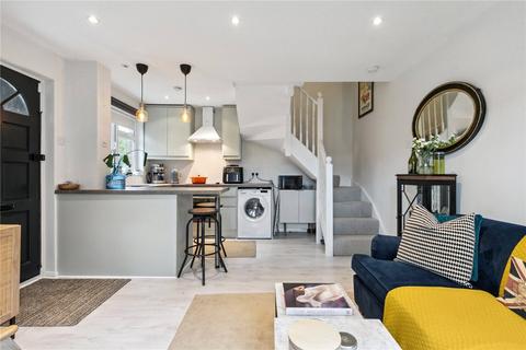 2 bedroom end of terrace house for sale, St. Peter's Close, London, SW17