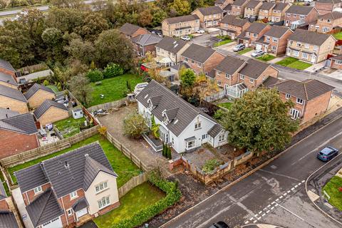 4 bedroom detached house for sale, Stryd Silurian, Pontyclun CF72