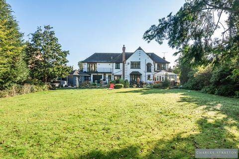 5 bedroom detached house for sale, Links Avenue, Gidea Park