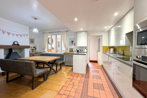 18 Holmer Road, Hereford, HR4 9SA