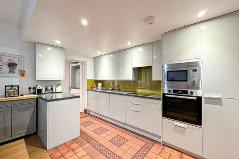 18 Holmer Road, Hereford, HR4 9SA