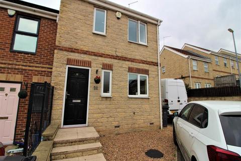 3 bedroom end of terrace house to rent, Bracken Court, Kendray, Barnsley