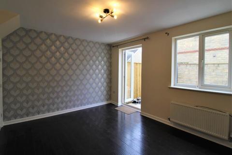 3 bedroom end of terrace house to rent, Bracken Court, Kendray, Barnsley