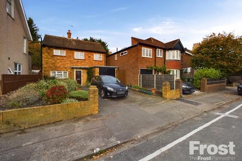 3 bedroom detached house for sale, Clarendon Road, Ashford, Surrey, TW15