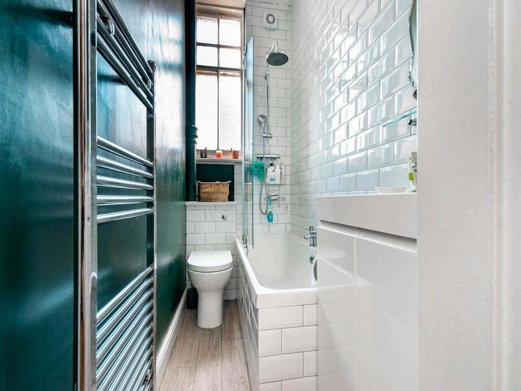 61431 8 C-3-Bath St-01