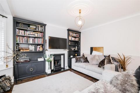 4 bedroom semi-detached house for sale, Beresford Road, North Chingford