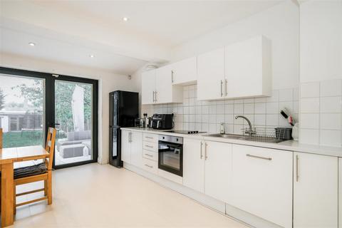 33 Beresford Road, London, E4 6EE