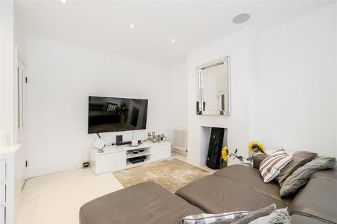 33 Beresford Road, London, E4 6EE