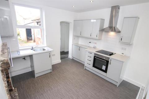 3 bedroom terraced house to rent, Heath Street, Chesterton, Newcastle