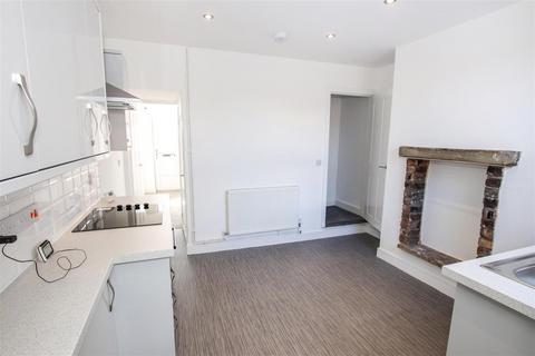 3 bedroom terraced house to rent, Heath Street, Chesterton, Newcastle