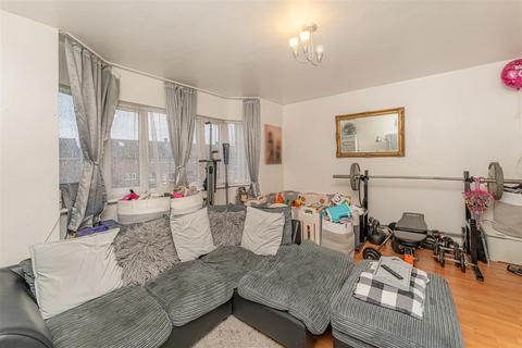 2 bedroom flat for sale, Worcesters Avenue, Enfield