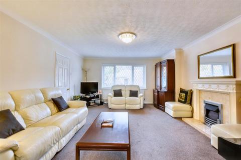 4 bedroom detached house for sale, Sharnford Way, Bramcote, Nottingham