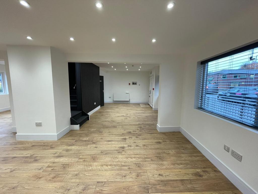 174-176 Bury New Road, Whitefield M45 6 QF