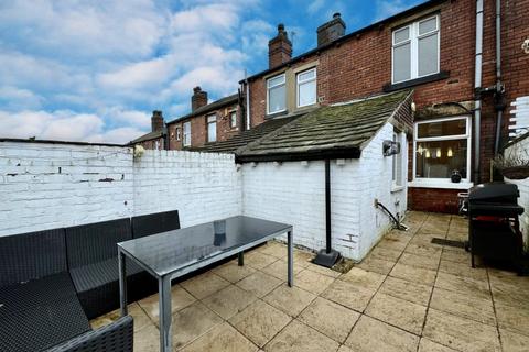 2 bedroom terraced house for sale, Victoria Terrace, Cleckheaton, BD19