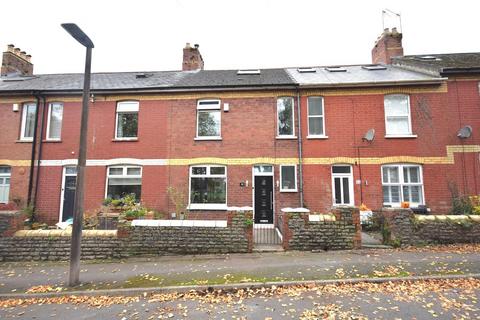 2 bedroom end of terrace house for sale, 37 Lavernock Road, Penarth, CF63 3NX