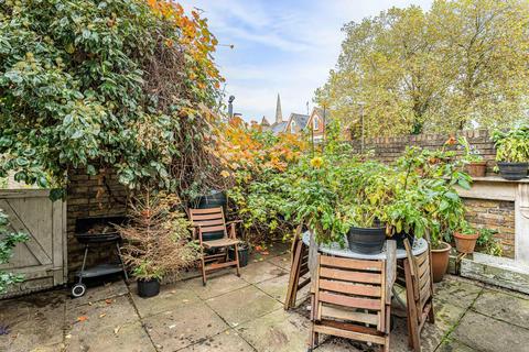 1 bedroom flat for sale, Paulet Road, London, SE5