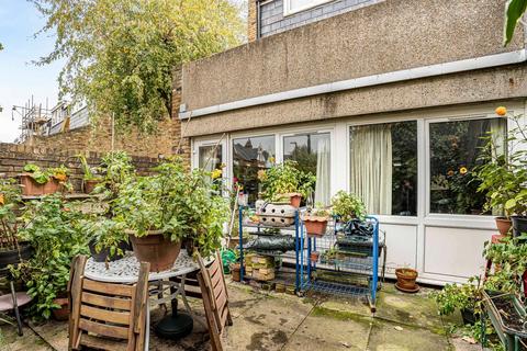 1 bedroom flat for sale, Paulet Road, London, SE5