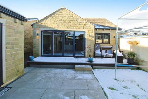 2 bedroom detached bungalow for sale, Beldon Lane, Bradford BD7