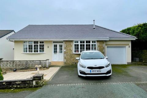 3 bedroom detached bungalow for sale, Thorn Drive, Bradford BD13