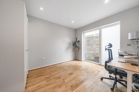 2 bedroom flat for sale, Copenhagen Street, Islington