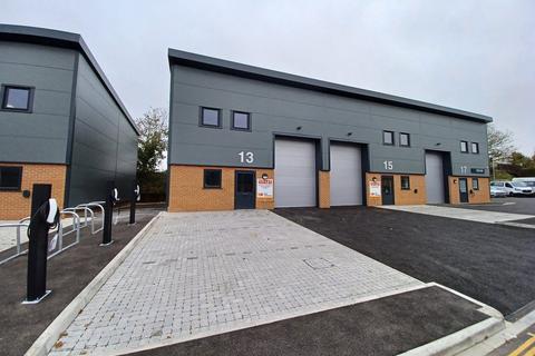 Warehouse to rent, Unit 13 Parvaneh Park, Embankment Way, Ringwood, BH24 1WL