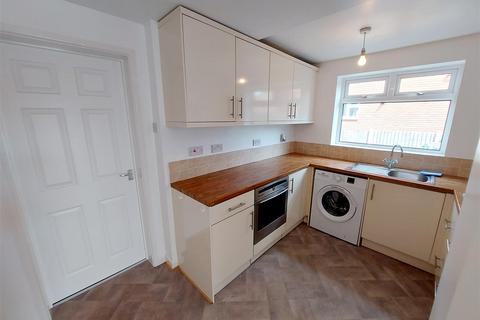 2 bedroom semi-detached house to rent, The Common, South Normanton, South Normanton