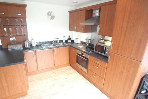 2 bedroom flat to rent, Cornmill View, Horsforth, Leeds, West Yorkshire, LS18