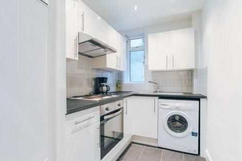 2 bedroom penthouse to rent, London NW1