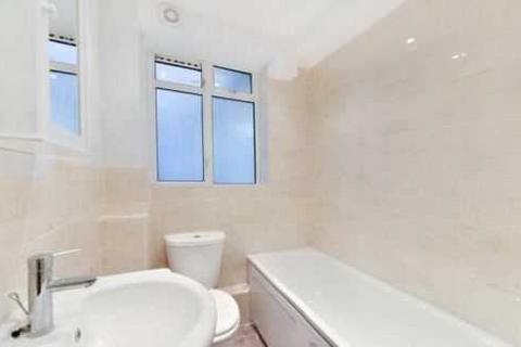 2 bedroom penthouse to rent, London NW1