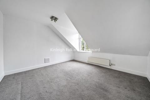 2 bedroom apartment to rent, Rosendale Road London SE21