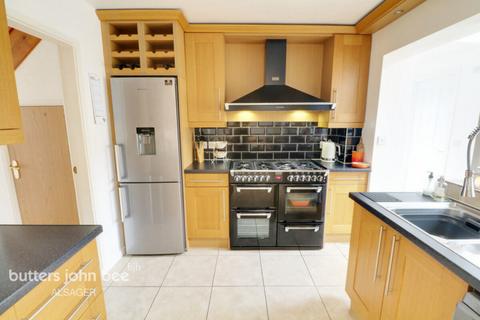 3 bedroom semi-detached house for sale, Greenway Close, Rode Heath