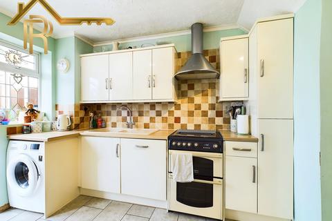 4 bedroom house for sale, Kingsbridge Road, Romford RM3