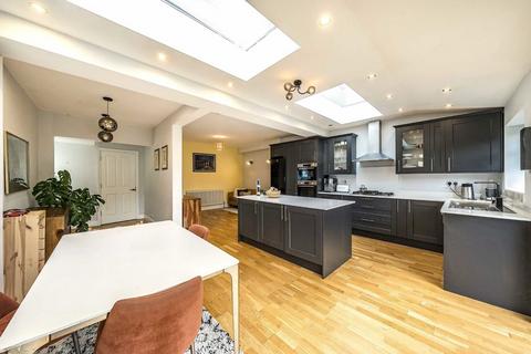 5 bedroom semi-detached house for sale, Cheviot Road, London SE27