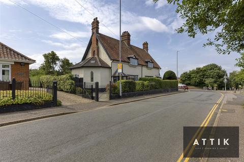 2 bedroom semi-detached house for sale, Browick Road, Wymondham