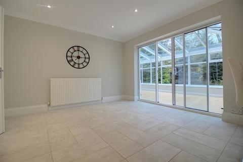 5 bedroom detached house to rent, Vicarage Meadows, Dereham, Norfolk