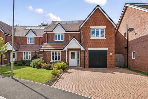 41 Heatherfields Way, Whitehill, Bordon, GU35 9DN