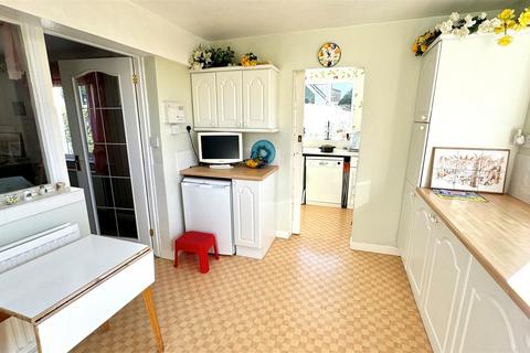 4 bedroom detached bungalow for sale, Lower Park Road, Braunton EX33