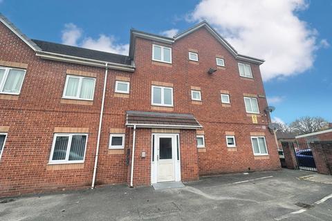 2 bedroom ground floor flat for sale, Hart House, Hall I Th Wood Lane, Bolton, BL2