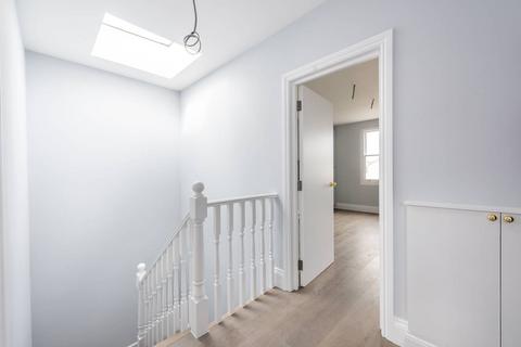 2 bedroom flat for sale, Goldhawk Road, Shepherd's Bush, London, W12