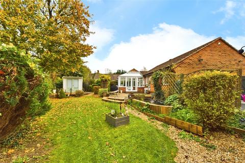 2 bedroom bungalow for sale, Yew Close, Kingsclere, Newbury, Hampshire, RG20