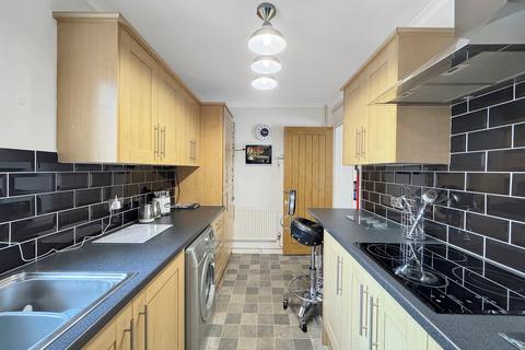 80 Adelaide Drive, Colchester, CO2 8UT